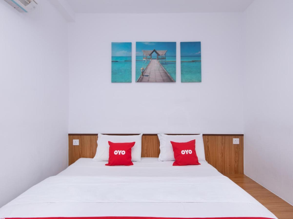 Oyo 89345 Api-api Gh Hotel 2*